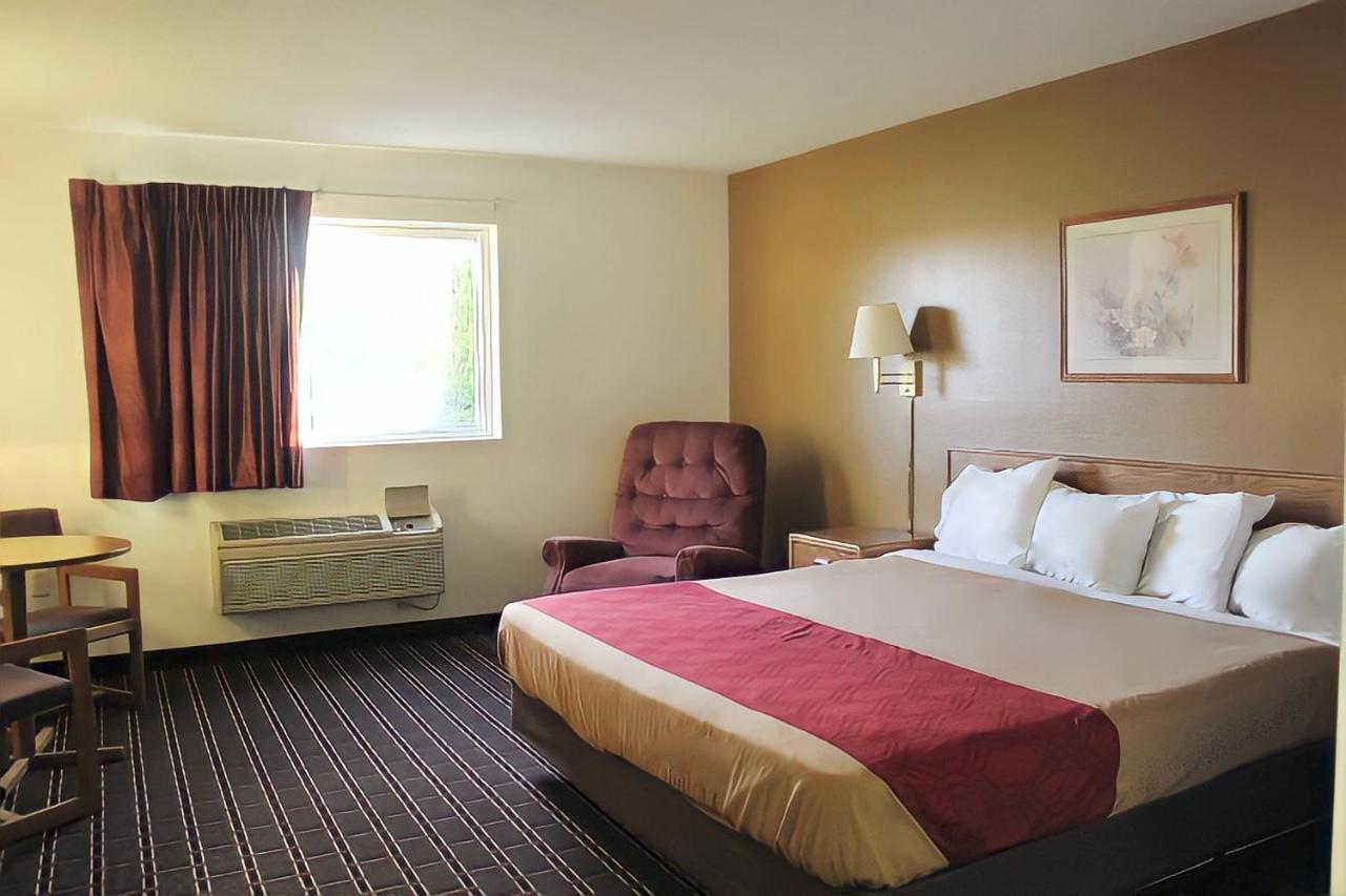 Amerivu And Hotel 3*